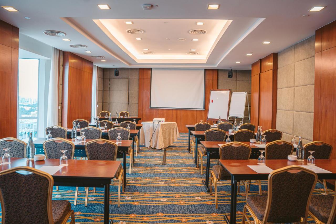 St Giles Gardens Hotel Kuala Lumpur Buitenkant foto Meeting room