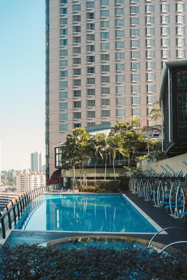 St Giles Gardens Hotel Kuala Lumpur Buitenkant foto The pool at the 33rd floor of the hotel