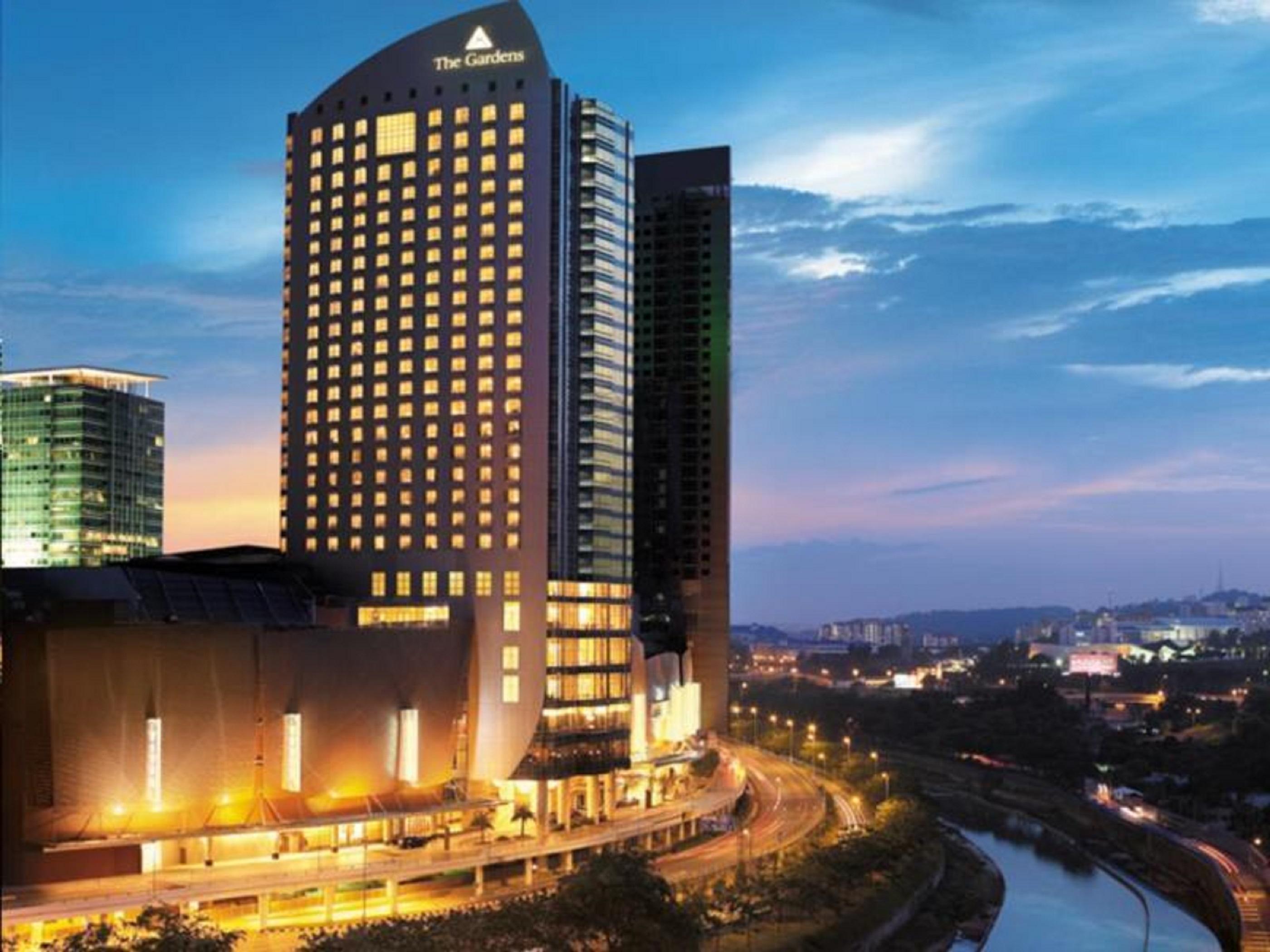 St Giles Gardens Hotel Kuala Lumpur Buitenkant foto The Berlian Hotel