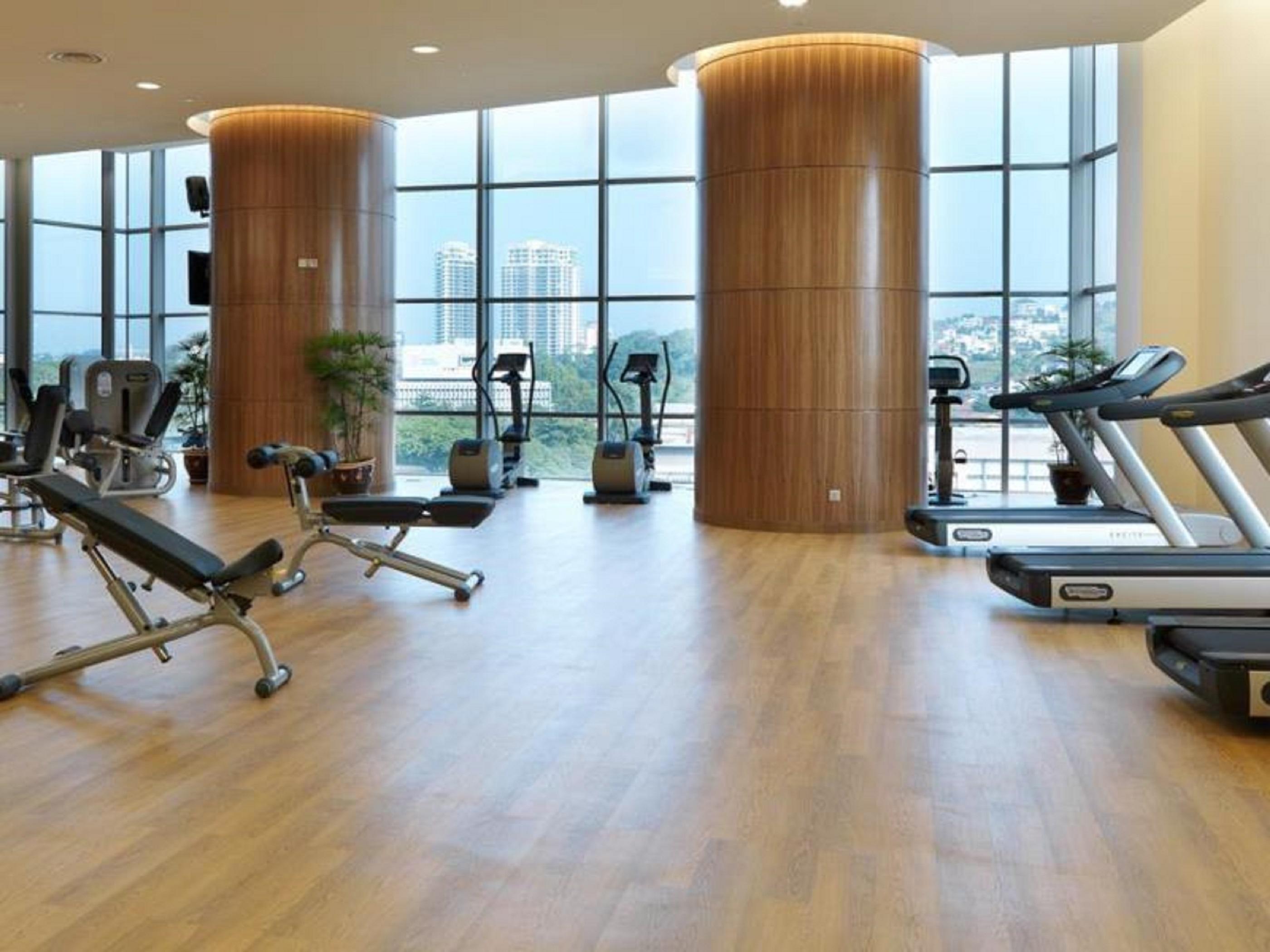 St Giles Gardens Hotel Kuala Lumpur Buitenkant foto The gym at the hotel